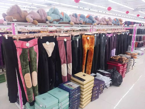 玉門(mén)火狐貍服裝批發(fā)城24號(hào)試營(yíng)業(yè) 折扣巨獻(xiàn)，批發(fā)價(jià)格再創(chuàng)新低